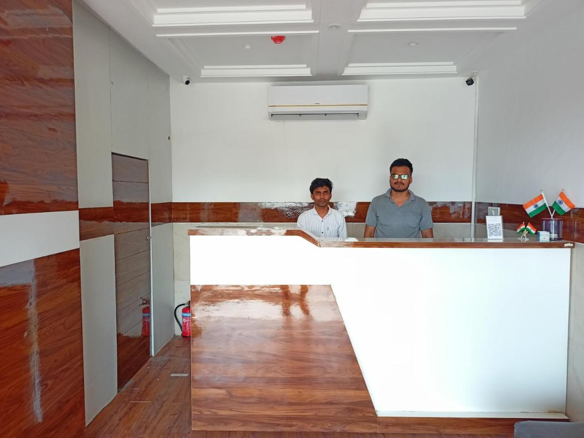 Hotel Palms Residency, Chembur Bombaj Zewnętrze zdjęcie