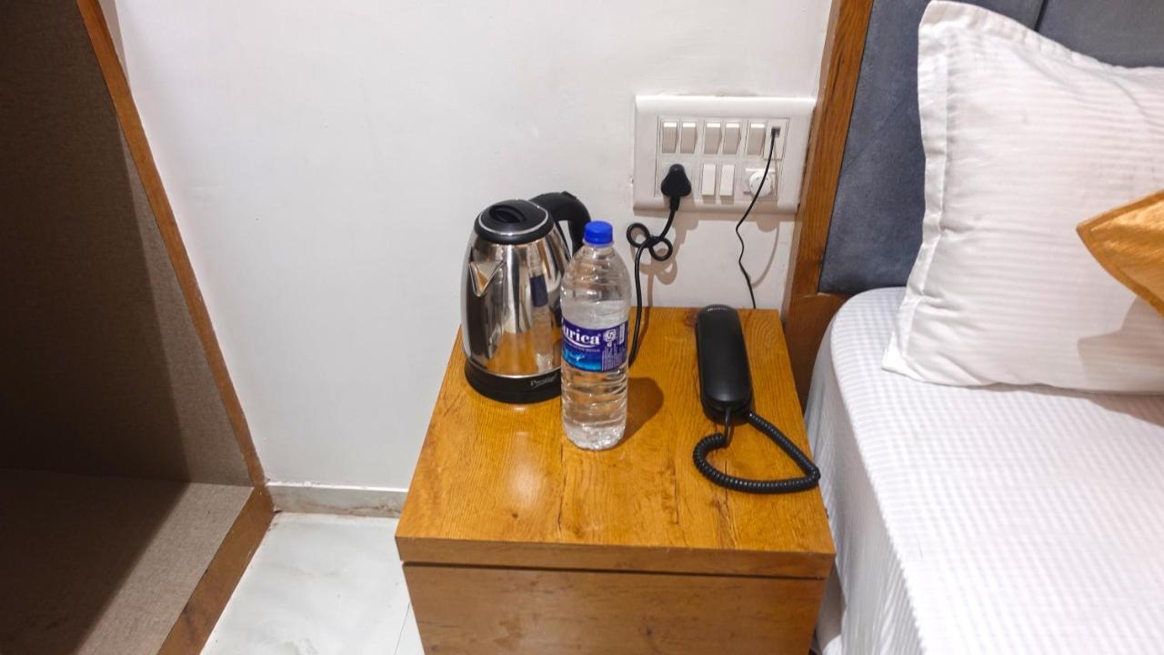 Hotel Palms Residency, Chembur Bombaj Zewnętrze zdjęcie