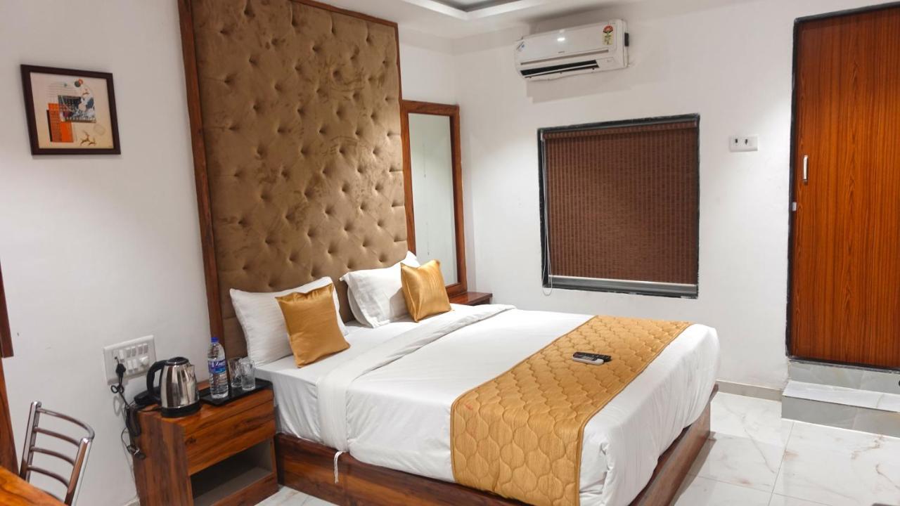 Hotel Palms Residency, Chembur Bombaj Zewnętrze zdjęcie