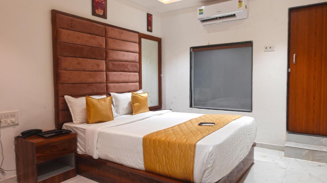 Hotel Palms Residency, Chembur Bombaj Zewnętrze zdjęcie
