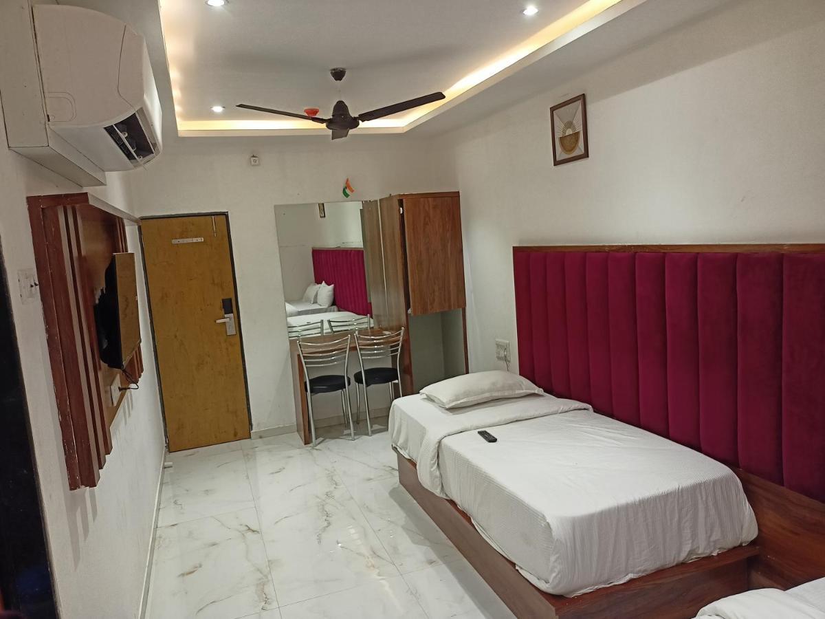 Hotel Palms Residency, Chembur Bombaj Zewnętrze zdjęcie