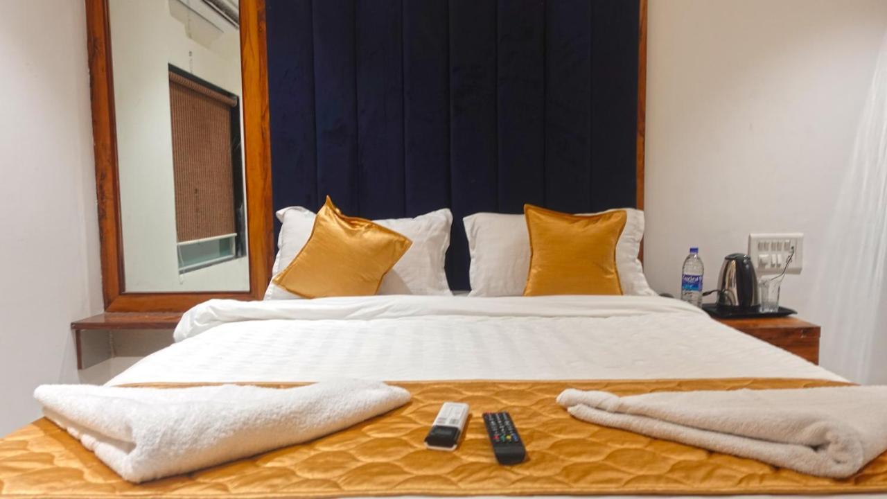 Hotel Palms Residency, Chembur Bombaj Zewnętrze zdjęcie