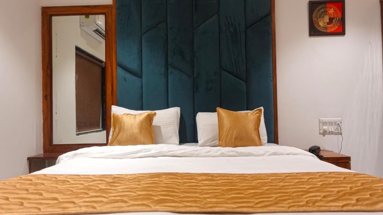 Hotel Palms Residency, Chembur Bombaj Zewnętrze zdjęcie