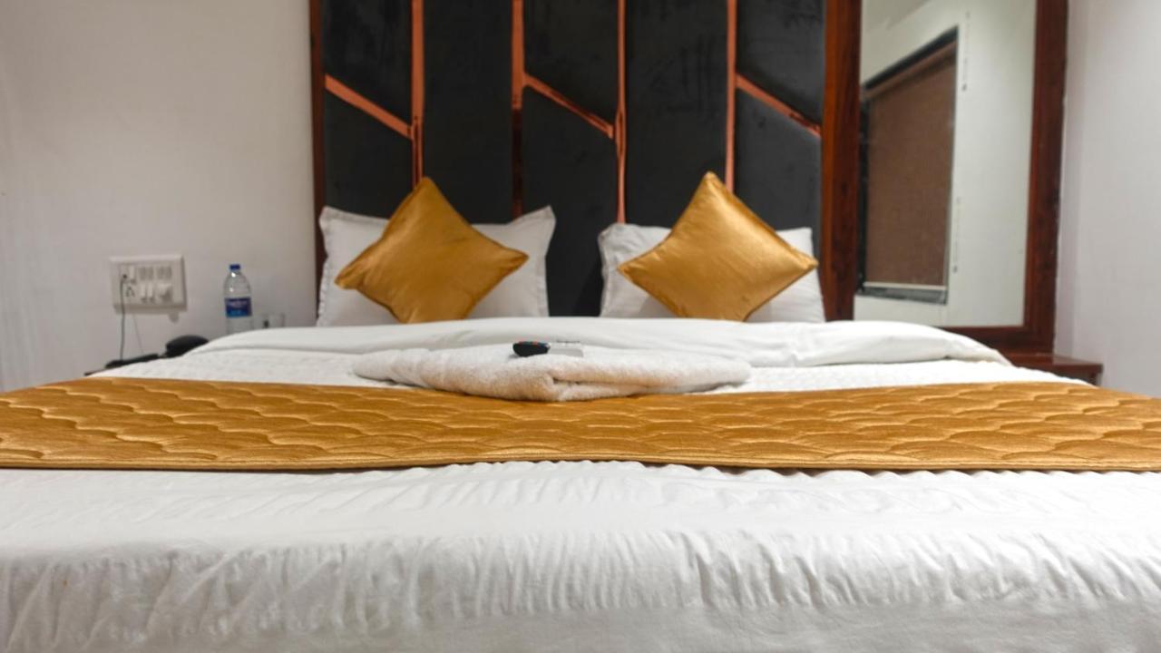 Hotel Palms Residency, Chembur Bombaj Zewnętrze zdjęcie