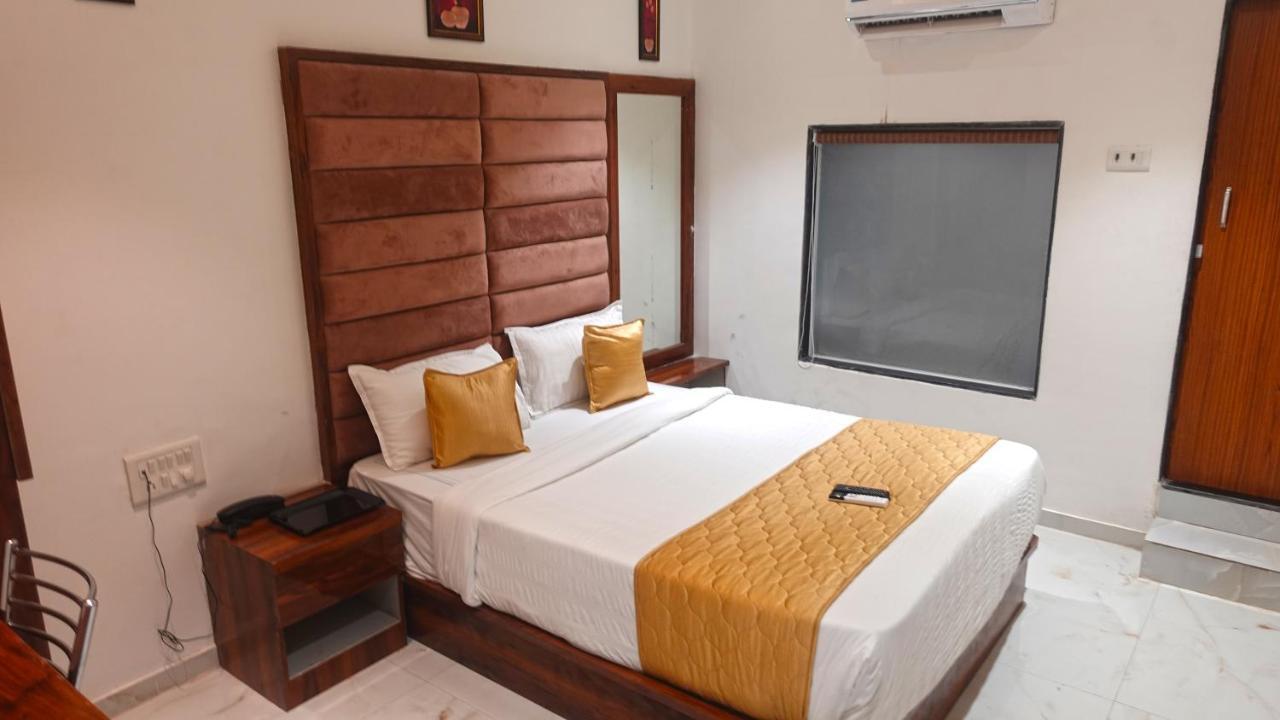 Hotel Palms Residency, Chembur Bombaj Zewnętrze zdjęcie